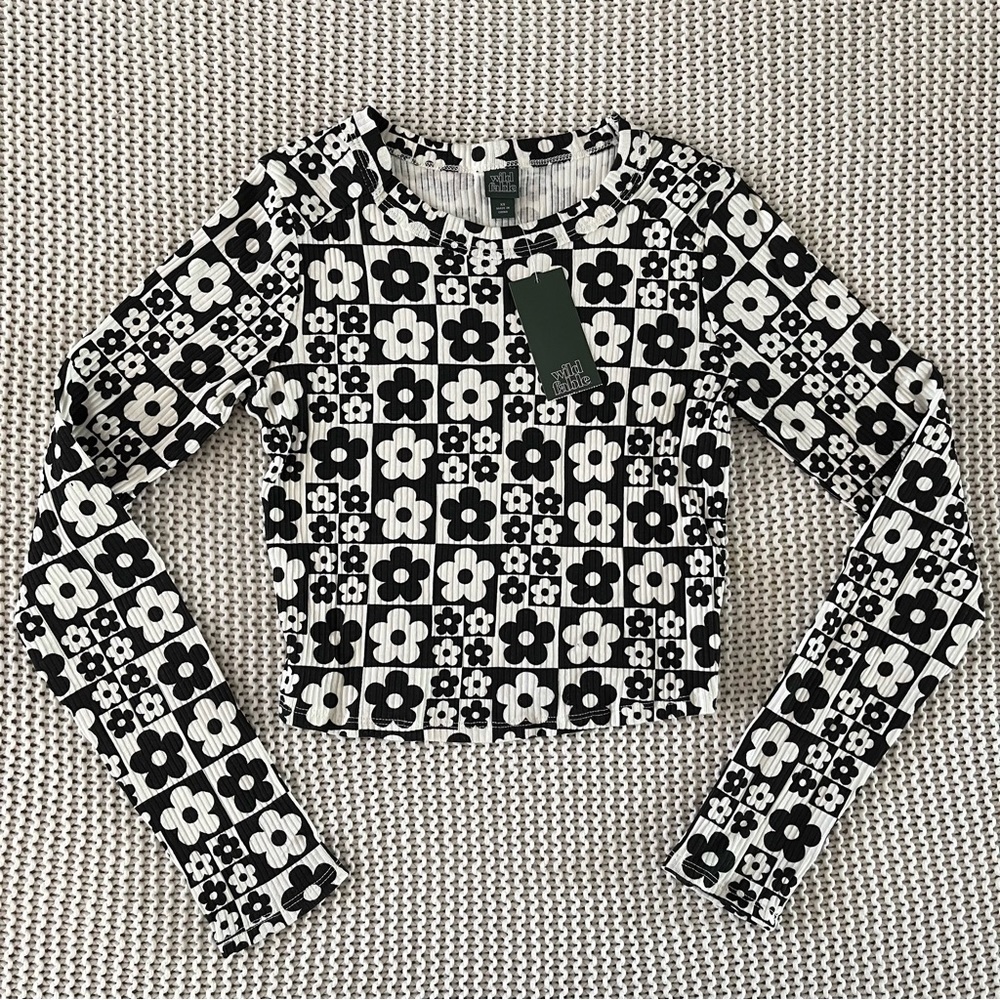 NWT Wild Fable Flower Crop Top